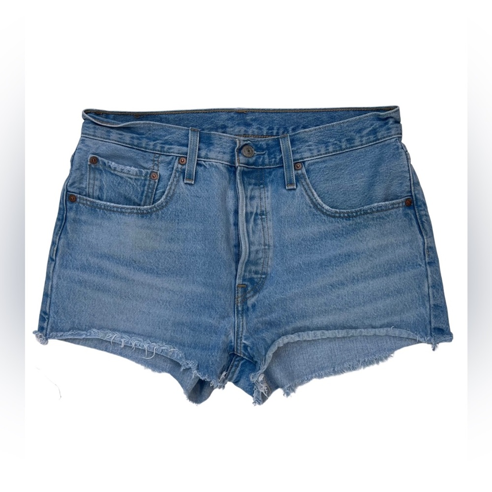 Levi’s Women’s 501 Shorts Medium Wash